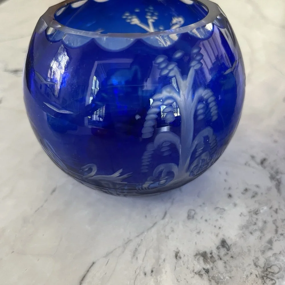 Pair Of Vtg Bohemia COBALT BLUE Swans Artist Etched CRYSTAL Vase Rose Bowls 4